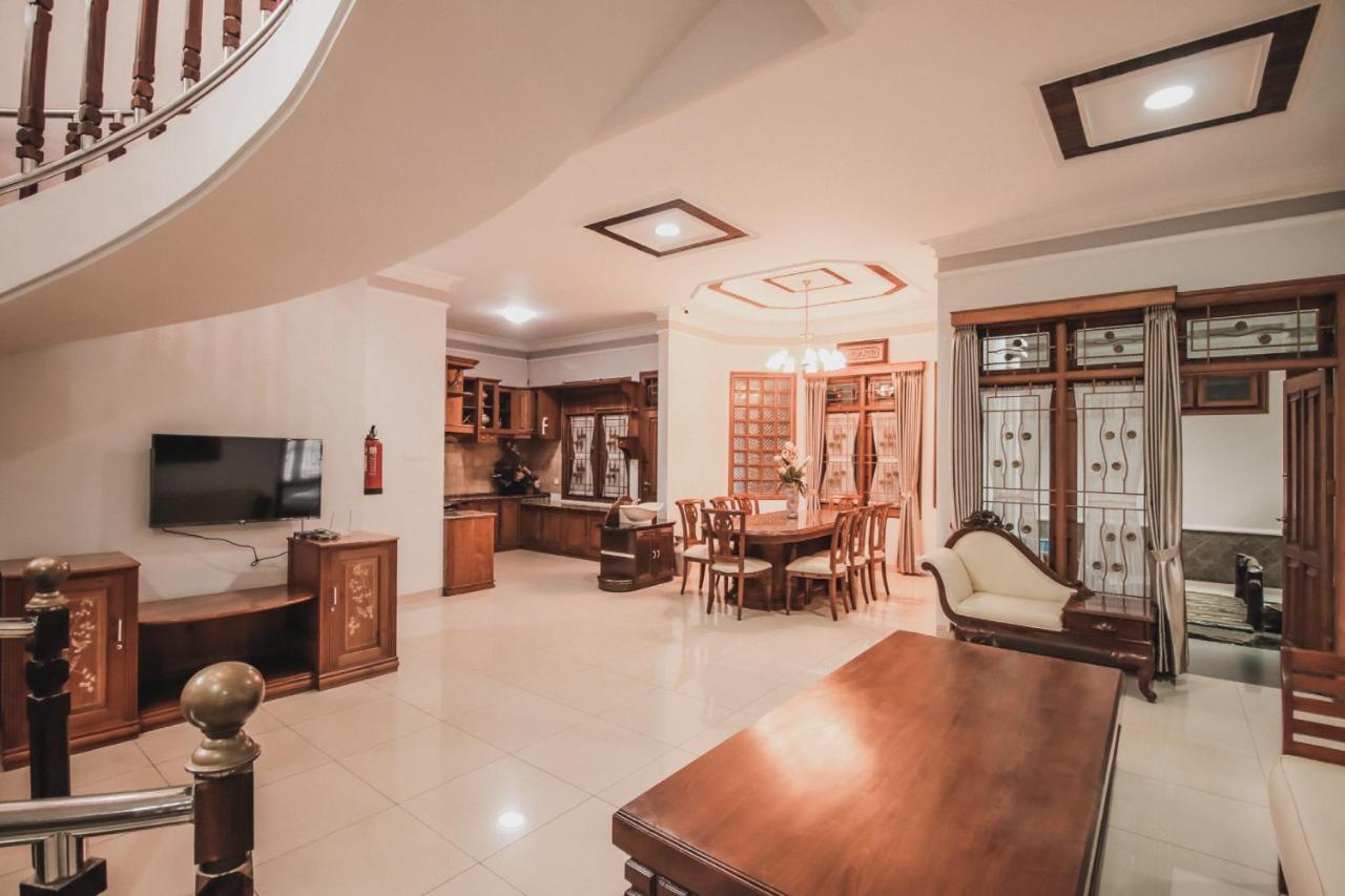 Stay Inn Pasteur Bandung, Husein Sastranegara Airport Екстер'єр фото
