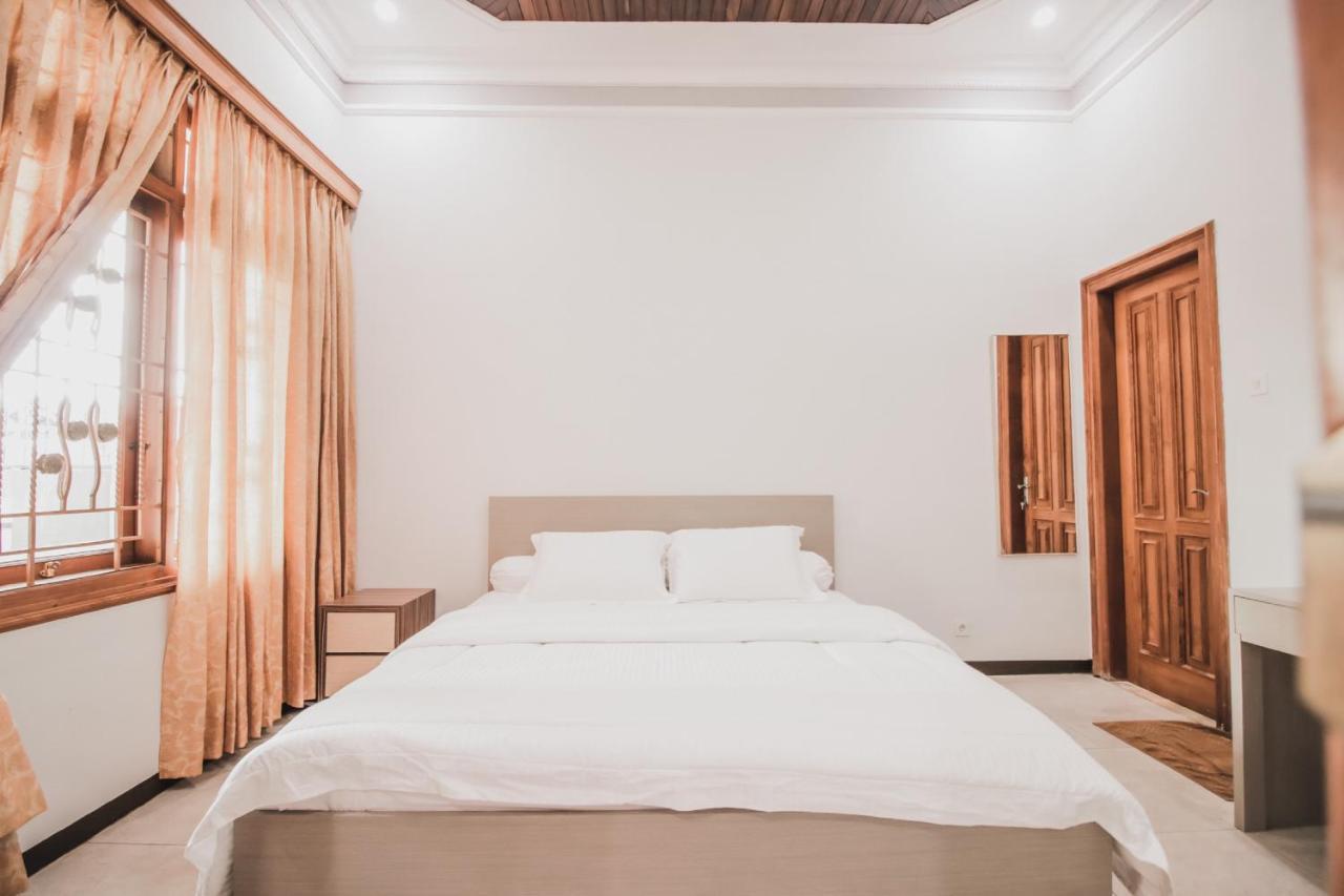 Stay Inn Pasteur Bandung, Husein Sastranegara Airport Екстер'єр фото