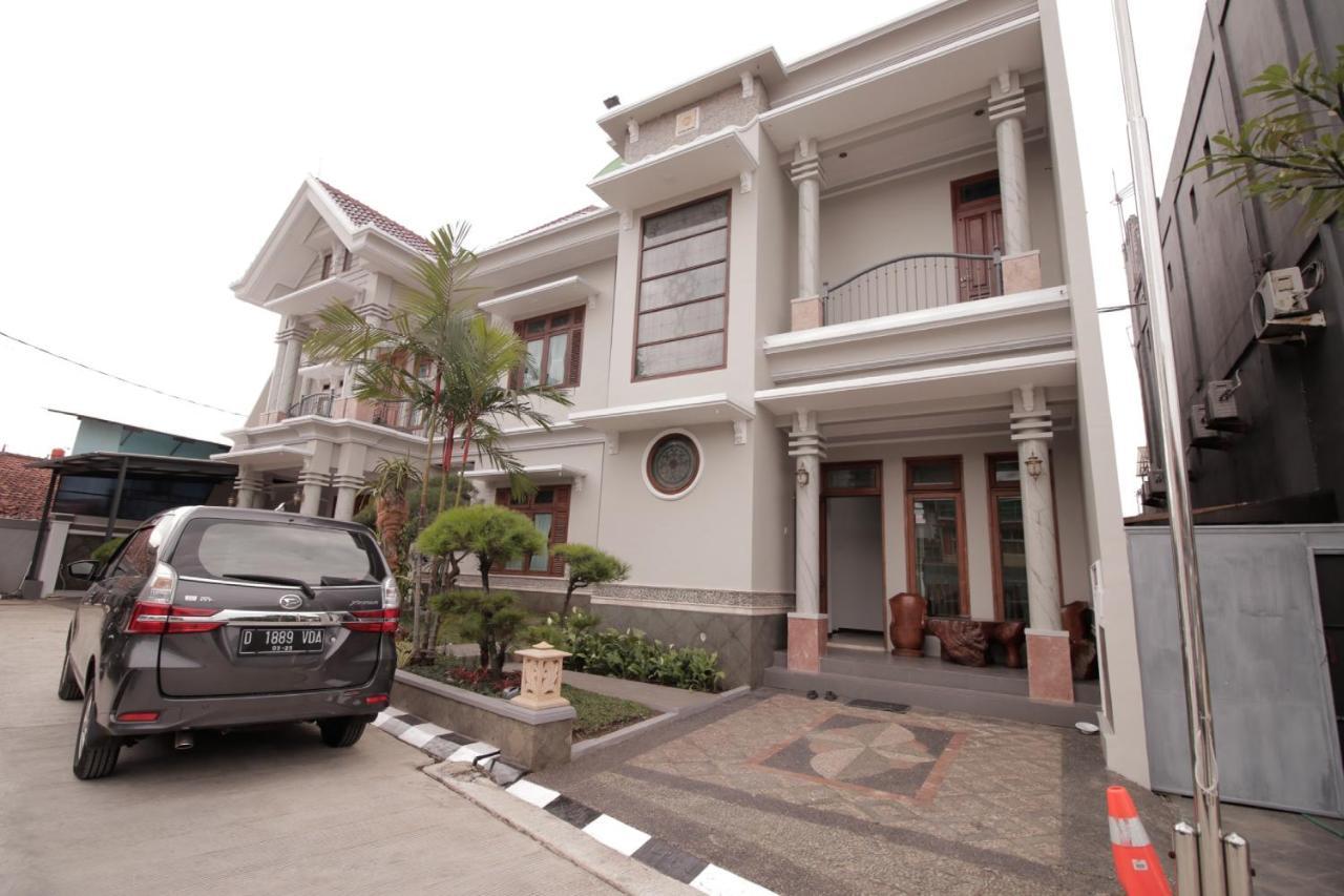 Stay Inn Pasteur Bandung, Husein Sastranegara Airport Екстер'єр фото